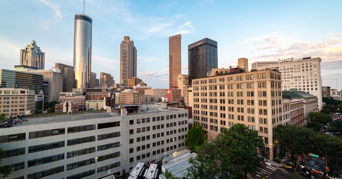 A stunning skyline view of downtown Atlanta, Georgia showcasing its iconic skyscrapers.